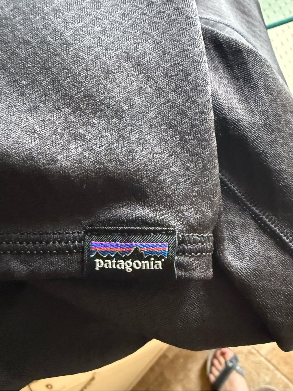 Patagonia Black Capilene Midweight Long Sleeve Pullover Performance Jacket - Picture 4 of 4